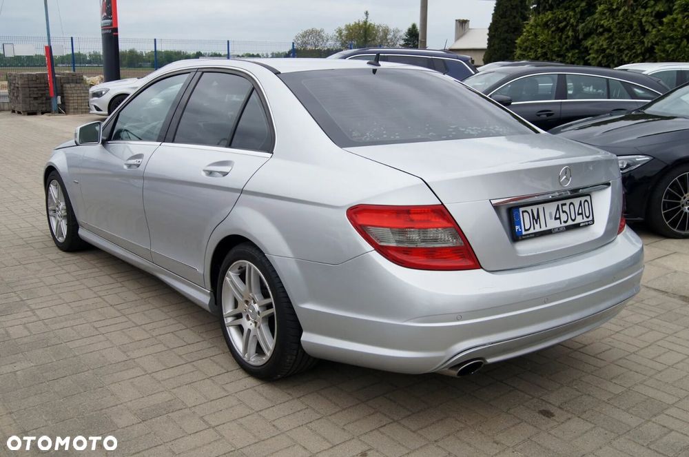 Mercedes-Benz Klasa C 250 CDI Avantgarde Edition - 36