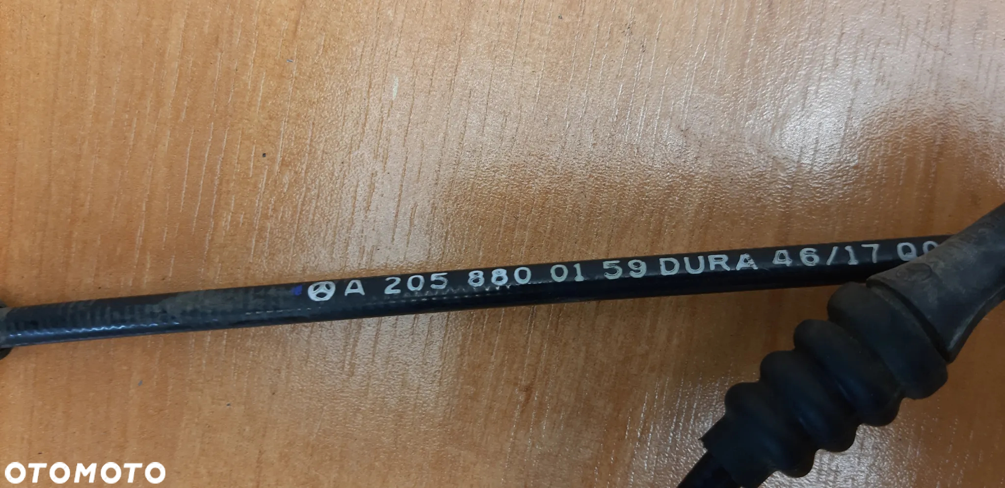 Linka cięgno rączka otwierania maski A2058800159 Mercedes W213 Kombi 2018r. 2.0d - 4