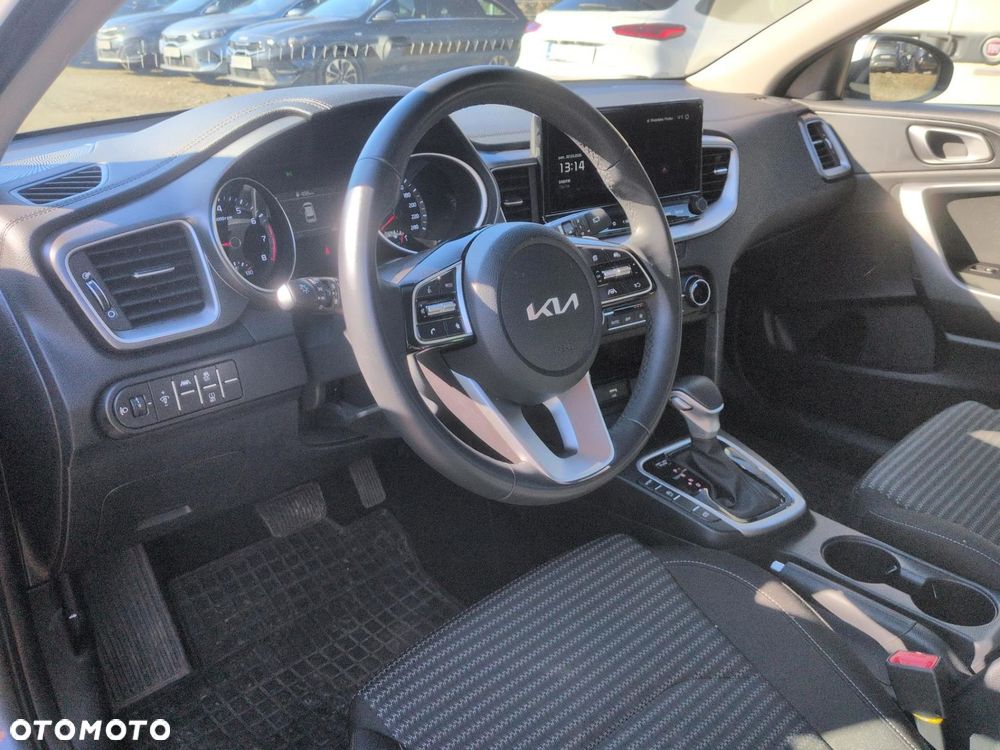 Kia Ceed 1.5 T-GDI M DCT - 9