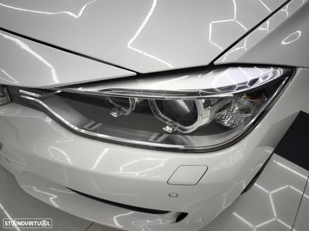 BMW 320 d Aut. Modern Line - 12