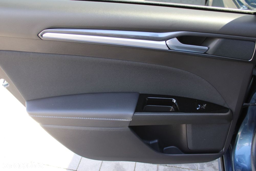Ford Mondeo - 21