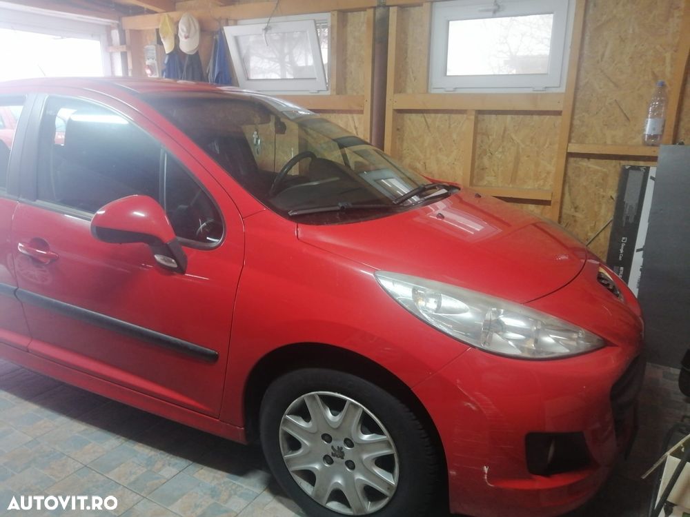 Peugeot 207 - 8