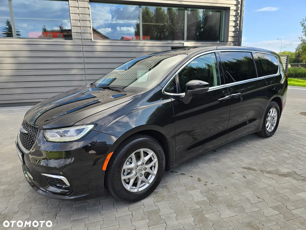 Chrysler Pacifica - 12