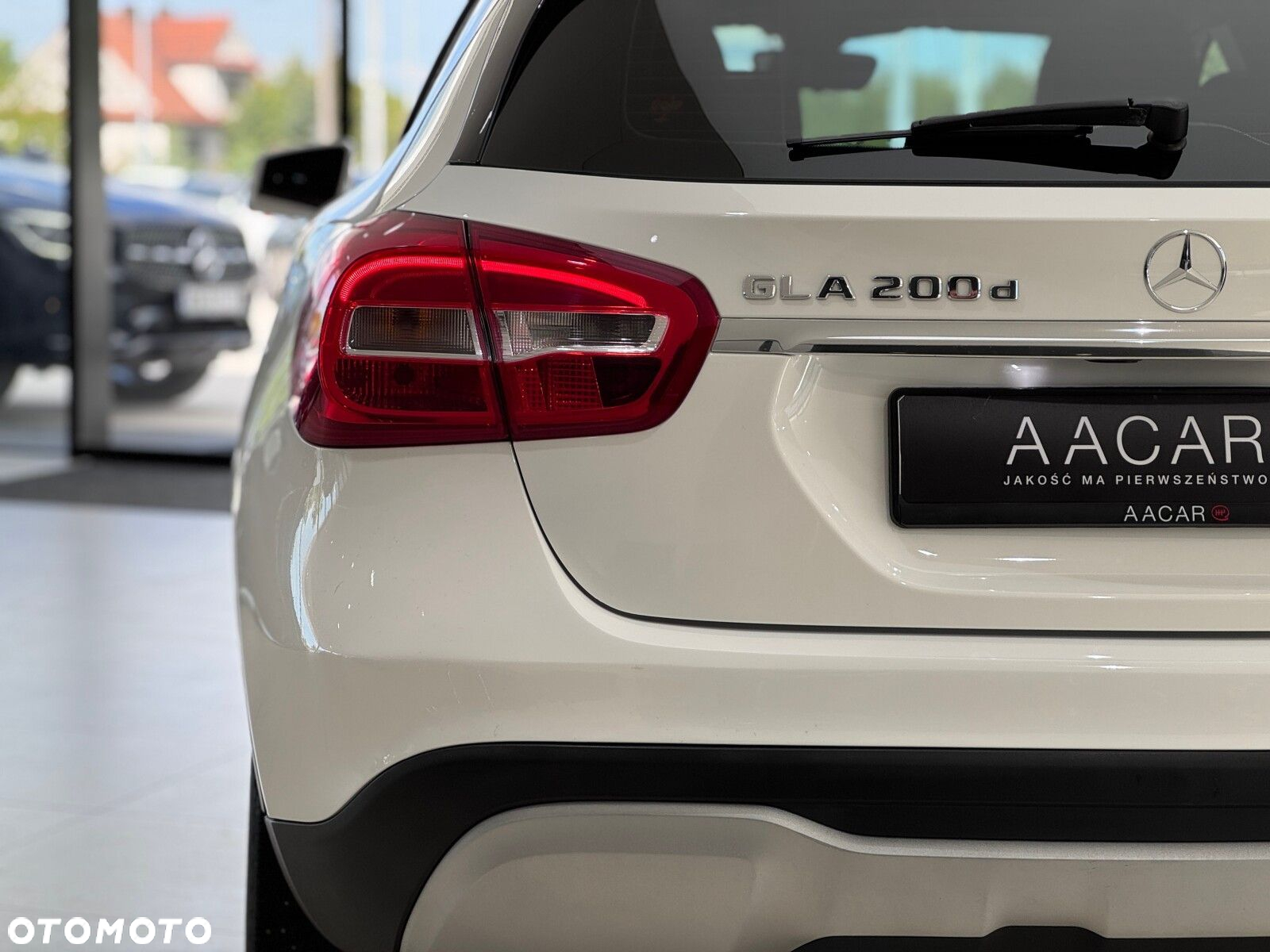 Mercedes-Benz GLA 200 d 7G-DCT - 36
