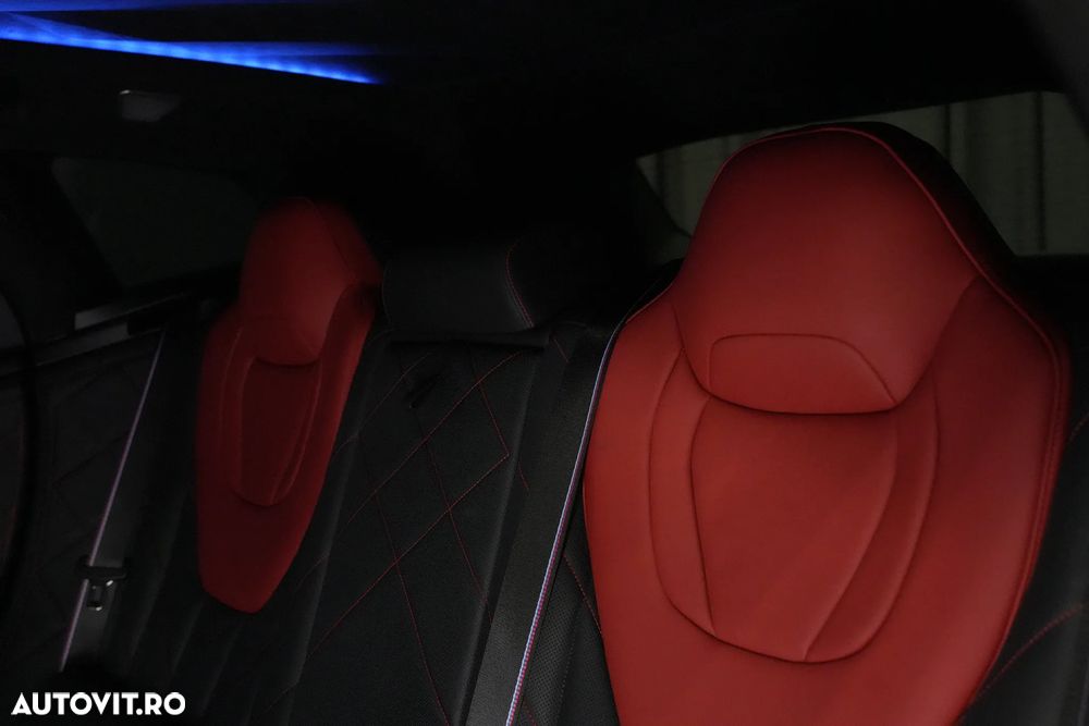 BMW XM Label Red - 20