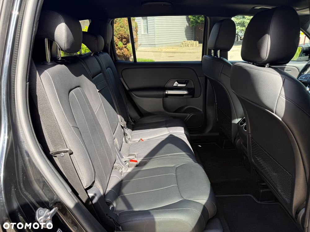 Mercedes-Benz GLB - 18