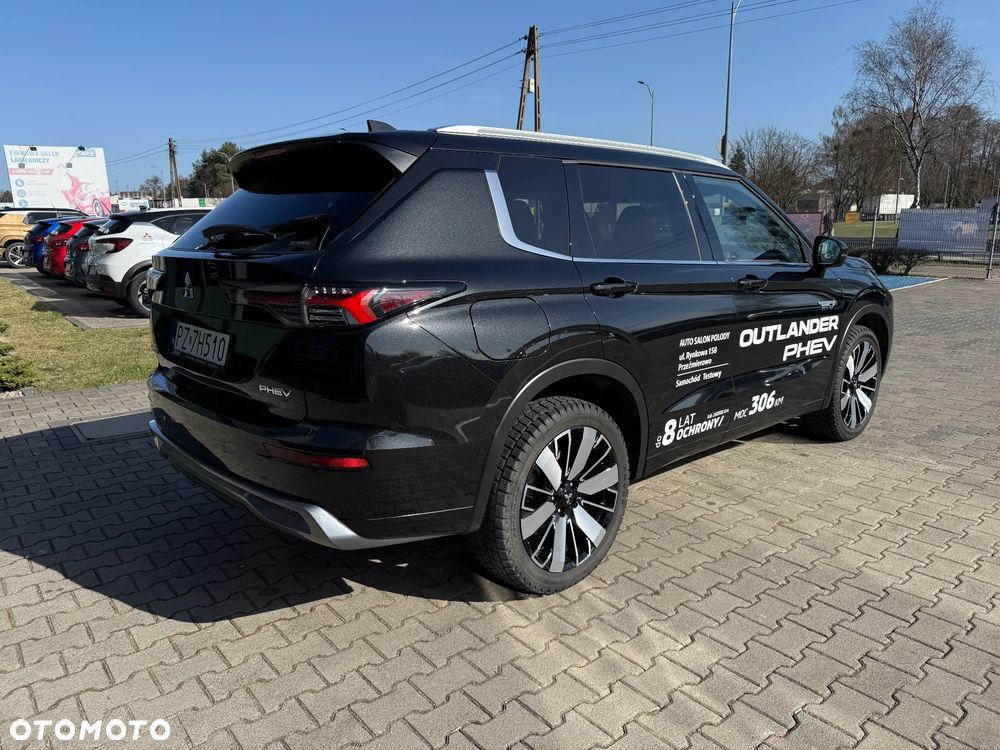 Mitsubishi Outlander Instyle Plus - 3