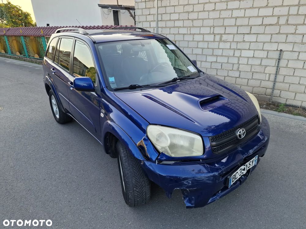 Toyota RAV4 D-4D 4x4 - 18