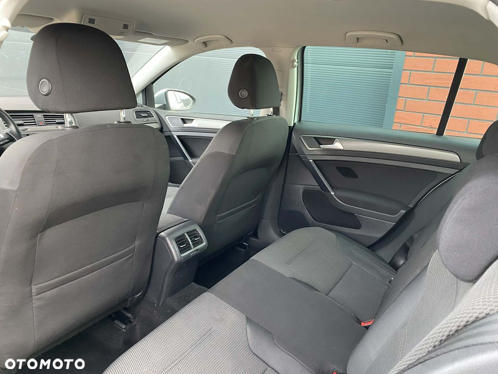 Volkswagen Golf 1.6 TDI BlueMotion Technology DSG Comfortline - 16