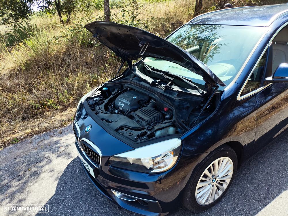 BMW 218 Active Tourer d Line Luxury - 16