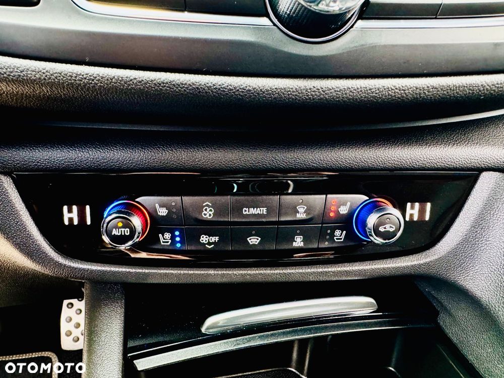 Opel Insignia - 40