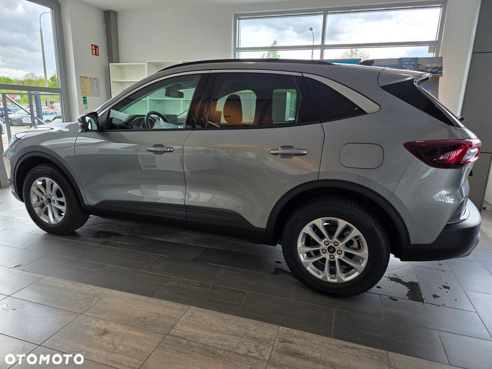 Ford Kuga - 4