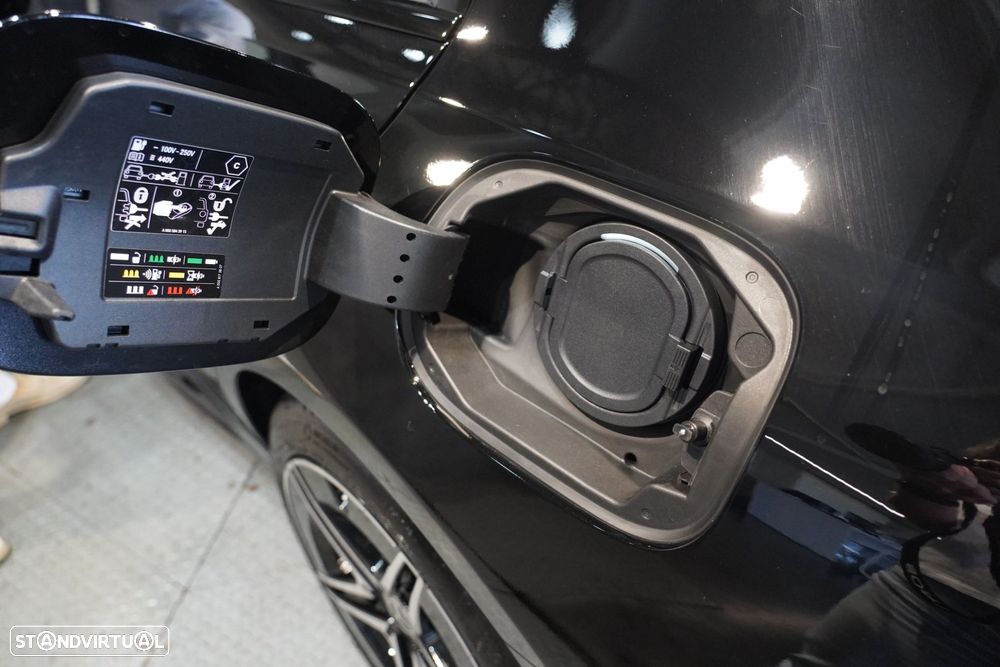 Mercedes-Benz C 300 e AMG Line - 37