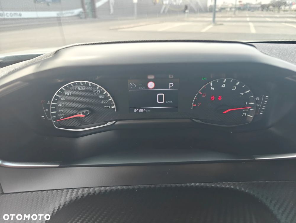 Peugeot 2008 - 9