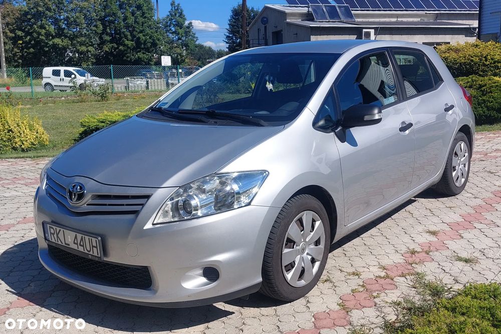 Toyota Auris 1.6 Terra - 3