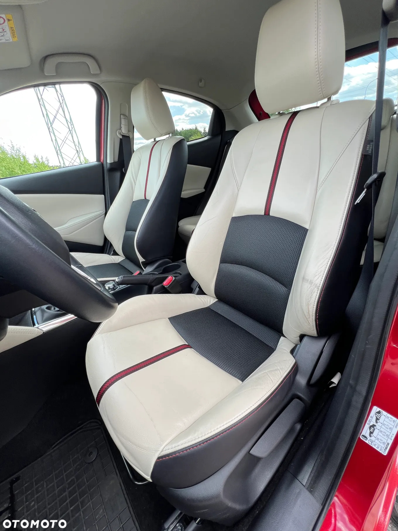 Mazda 2 SKYACTIV-G 90 White Edition - 26