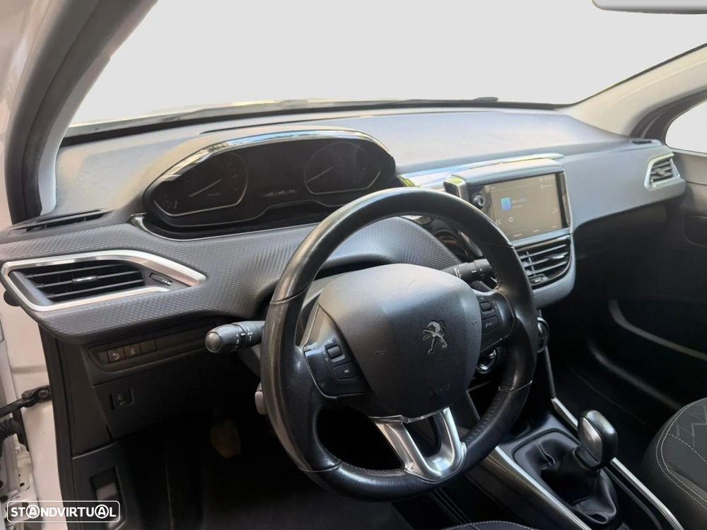 Peugeot 2008 - 5