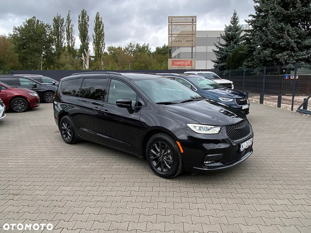 Chrysler Pacifica - 8