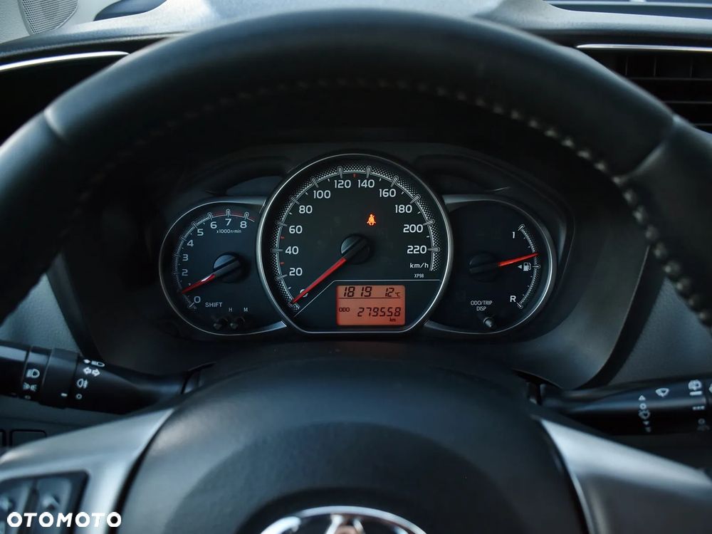 Toyota Yaris 1.0 Active EU6 - 18