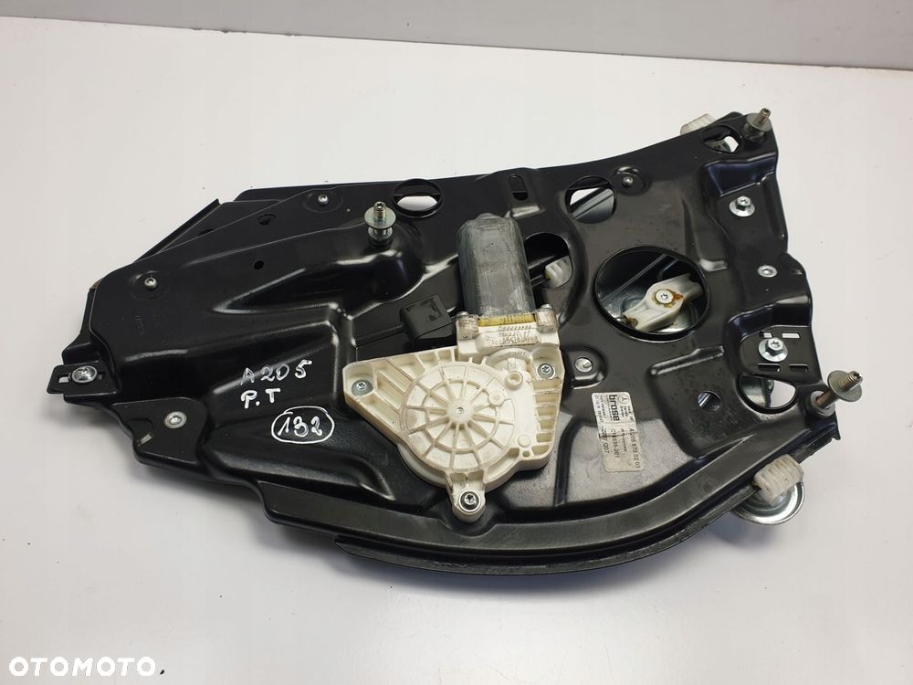 Mercedes A205 W205 PODNOŚNIK SZYBY prawy tył - 2