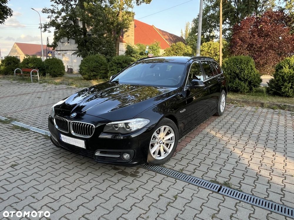 BMW Seria 5 525d Luxury Line - 2
