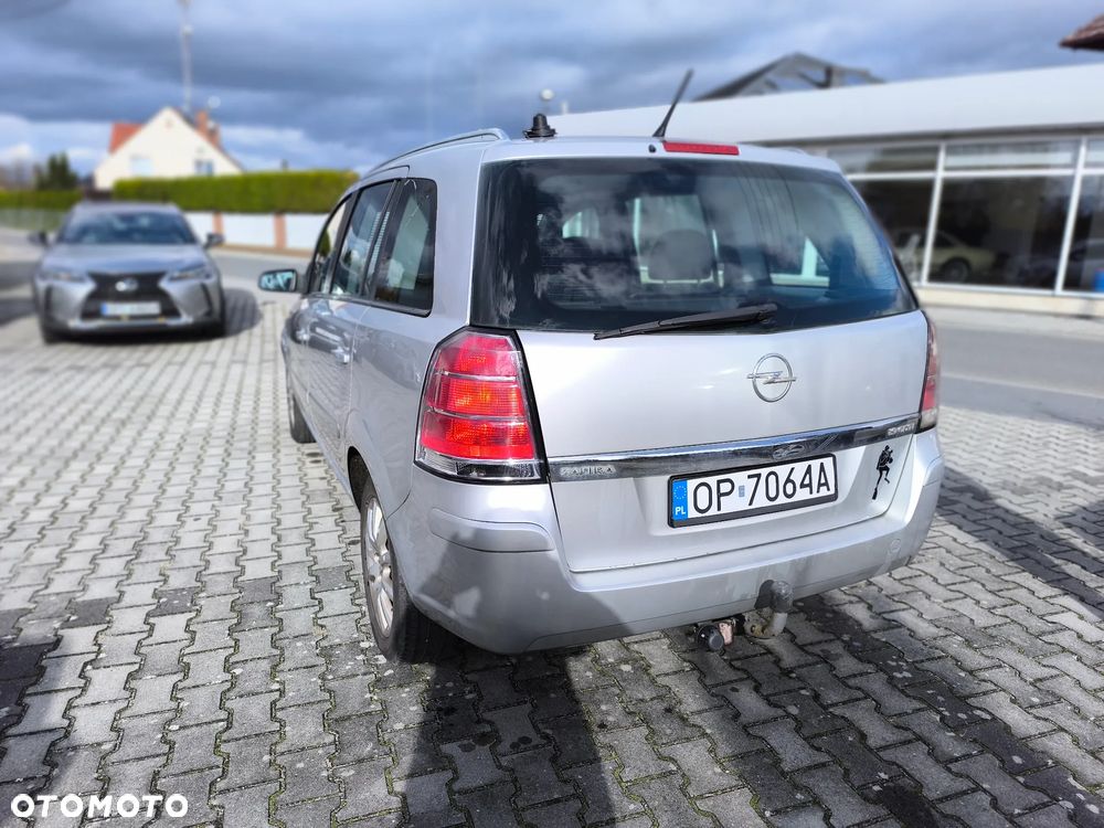 Opel Zafira 1.9 CDTI Cosmo ActiveSelect - 4