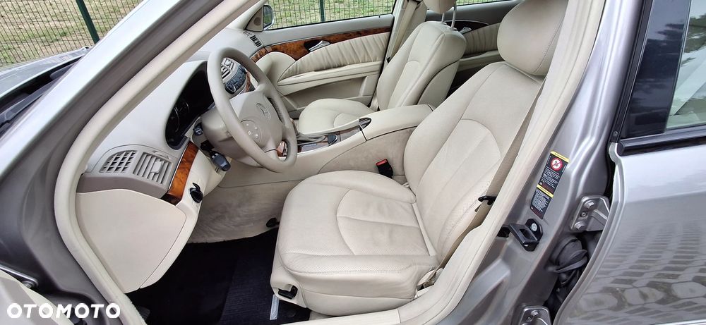 Mercedes-Benz Klasa E 350 4Matic Automatik Elegance - 8