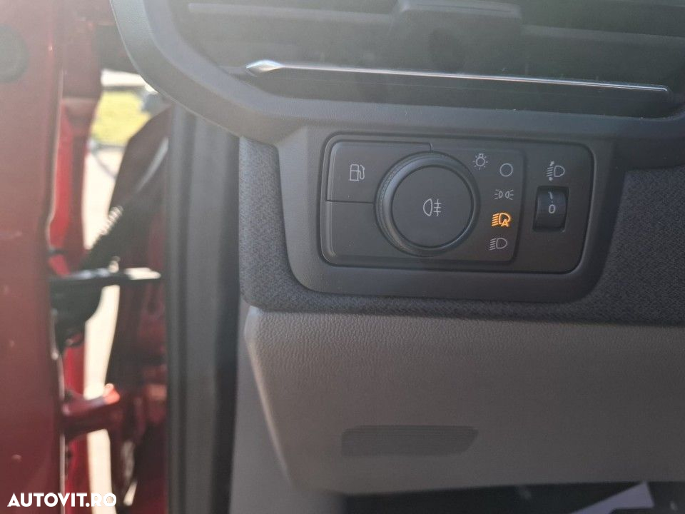 Ford Tourneo Custom - 15