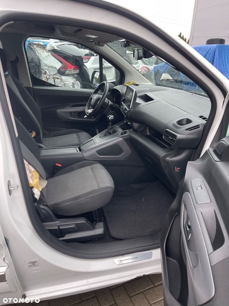 Toyota Proace City - 16