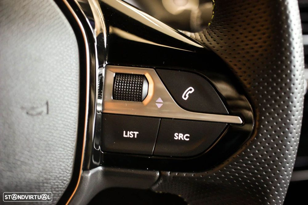 Peugeot e-2008 50 kWh GT - 20