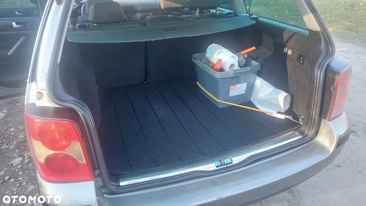 Volkswagen Passat 1.9 TDI Trendline - 21
