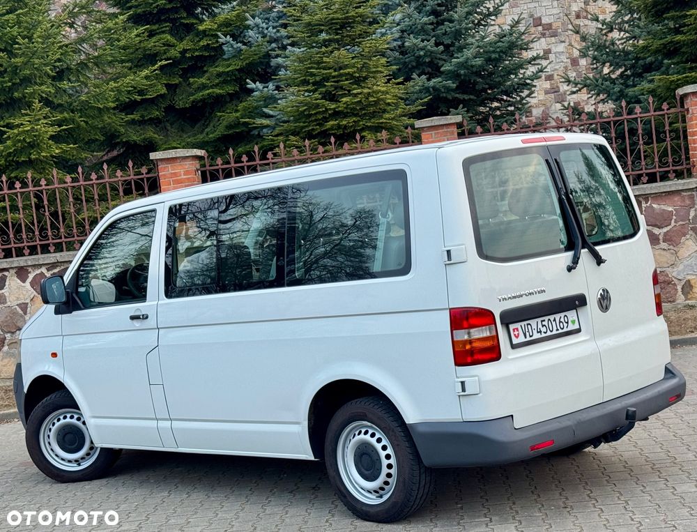 Volkswagen Caravelle - 12