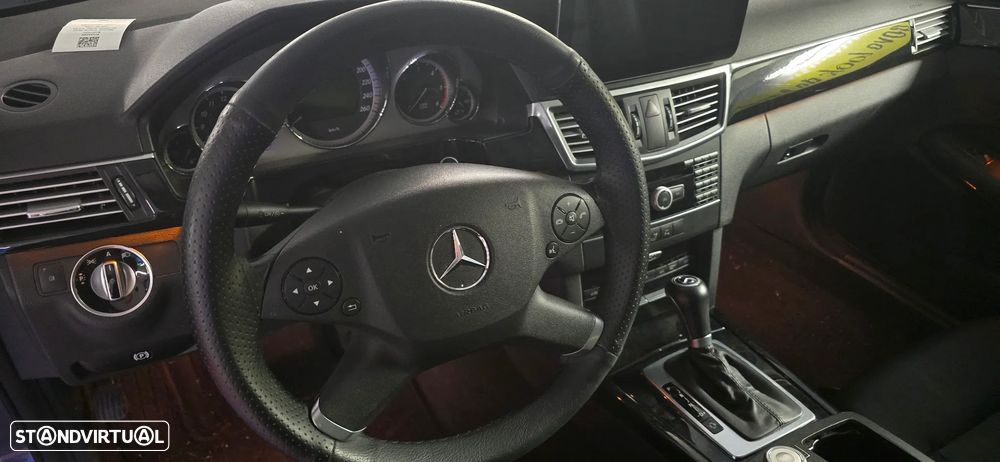 Mercedes-Benz E 250 CDi Avantgarde BlueEfficiency Auto. - 17