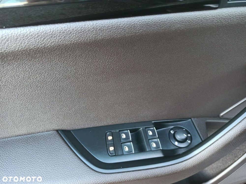 Skoda Superb 1.8 TSI L&K DSG - 22