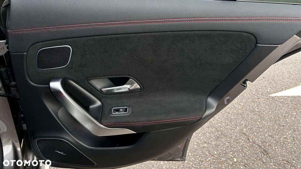 Mercedes-Benz CLA AMG 35 4-Matic 7G-DCT - 25