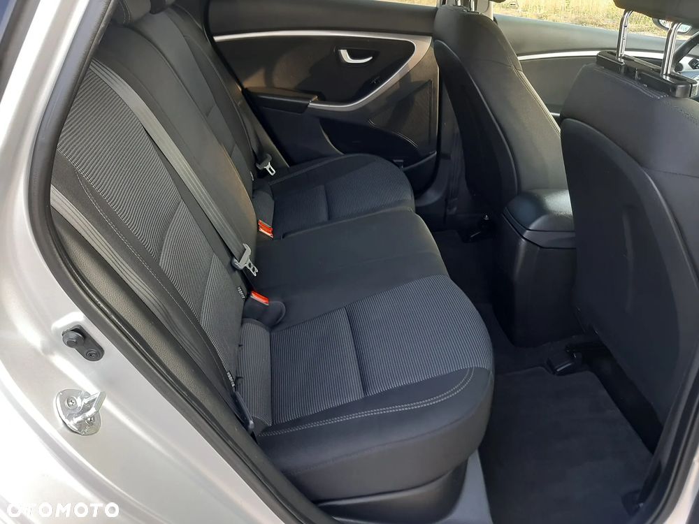 Hyundai i30 1.6 GDI Style - 29