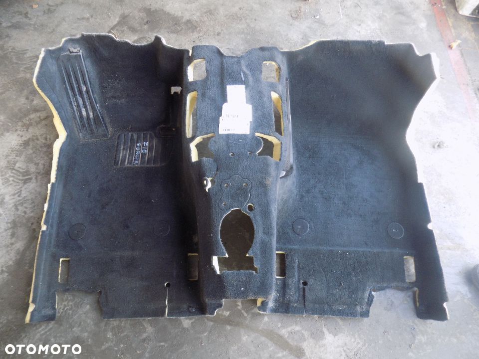 BMW F10 F11 DYWAN PRZEDNI EUROPA - 1