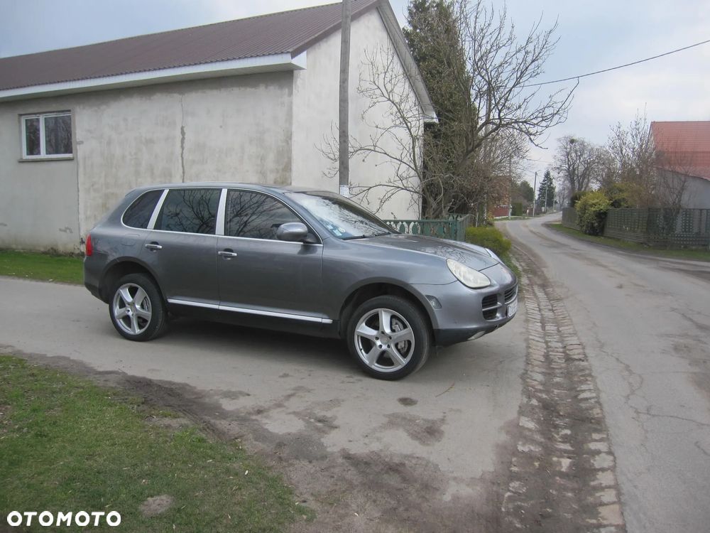 Porsche Cayenne - 5