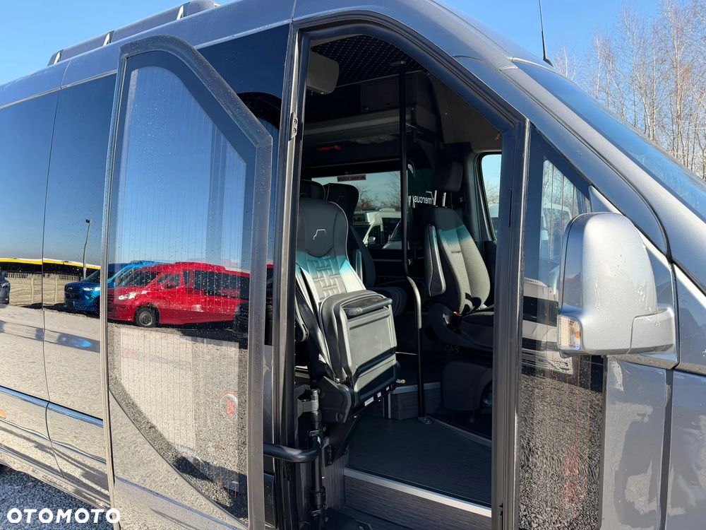 Mercedes-Benz Sprinter 519 - 21