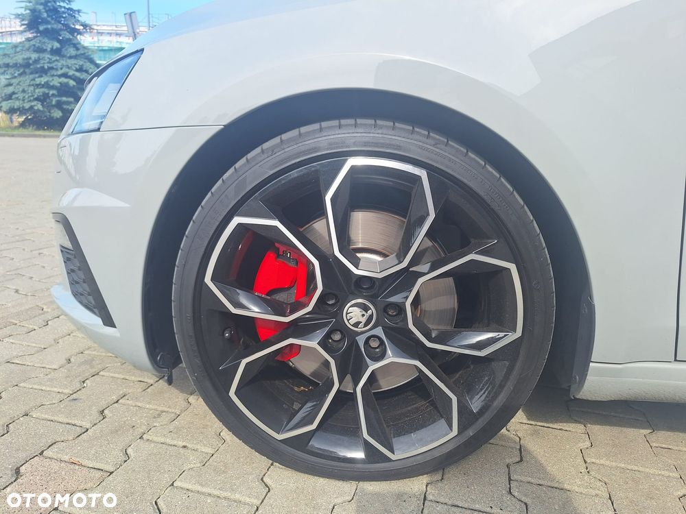 Skoda Octavia 2.0 TSI RS - 7
