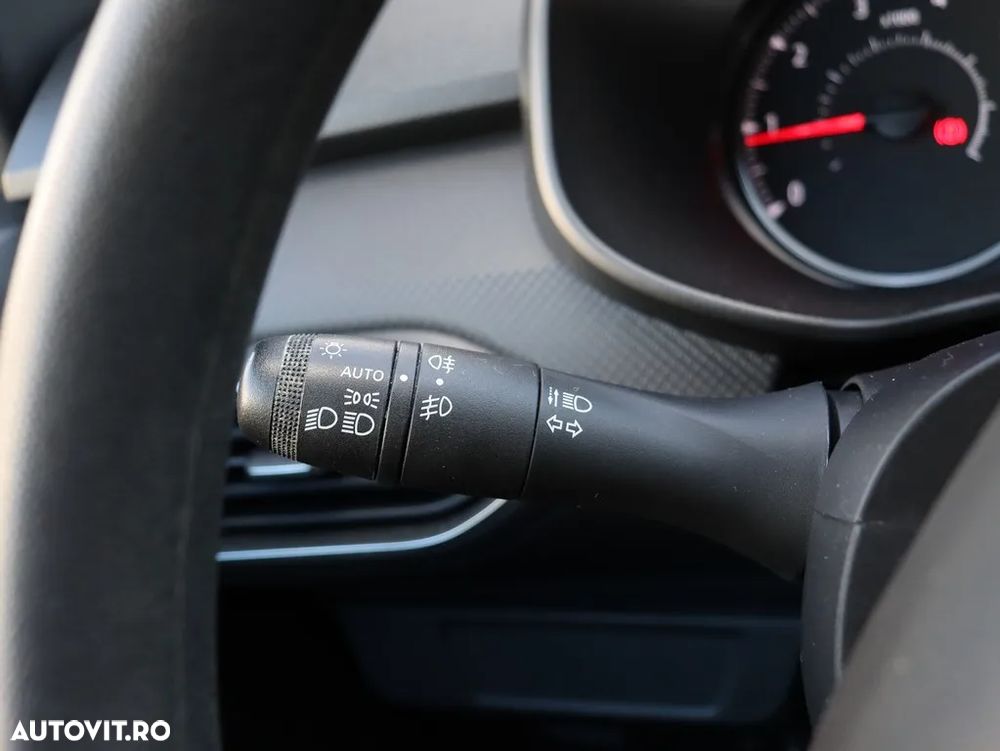 Dacia Logan TCe 90 Essential - 12