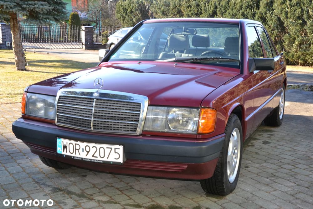 Mercedes-Benz W201 (190) - 2