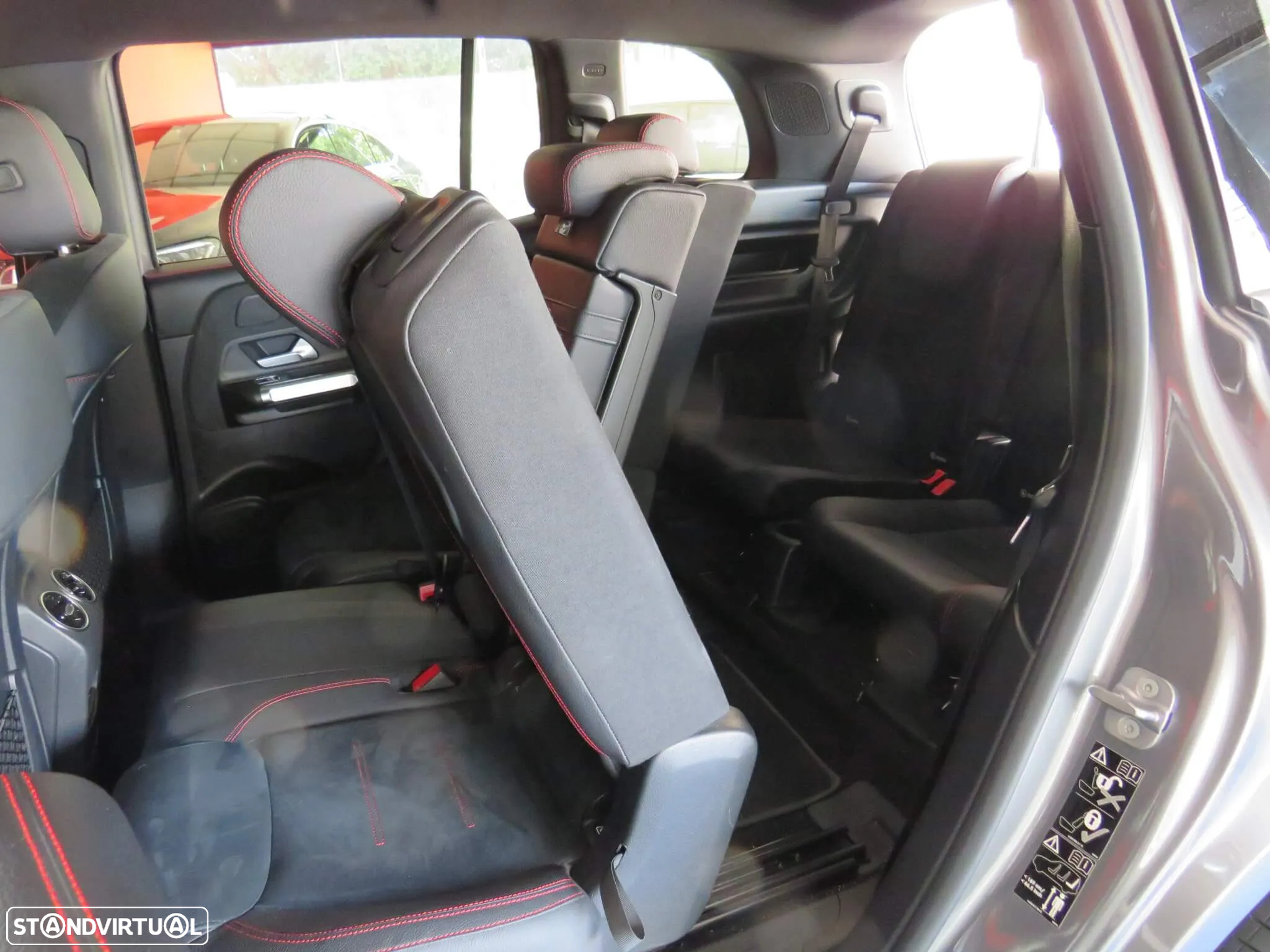 Mercedes-Benz GLB 200 d AMG Line - 15