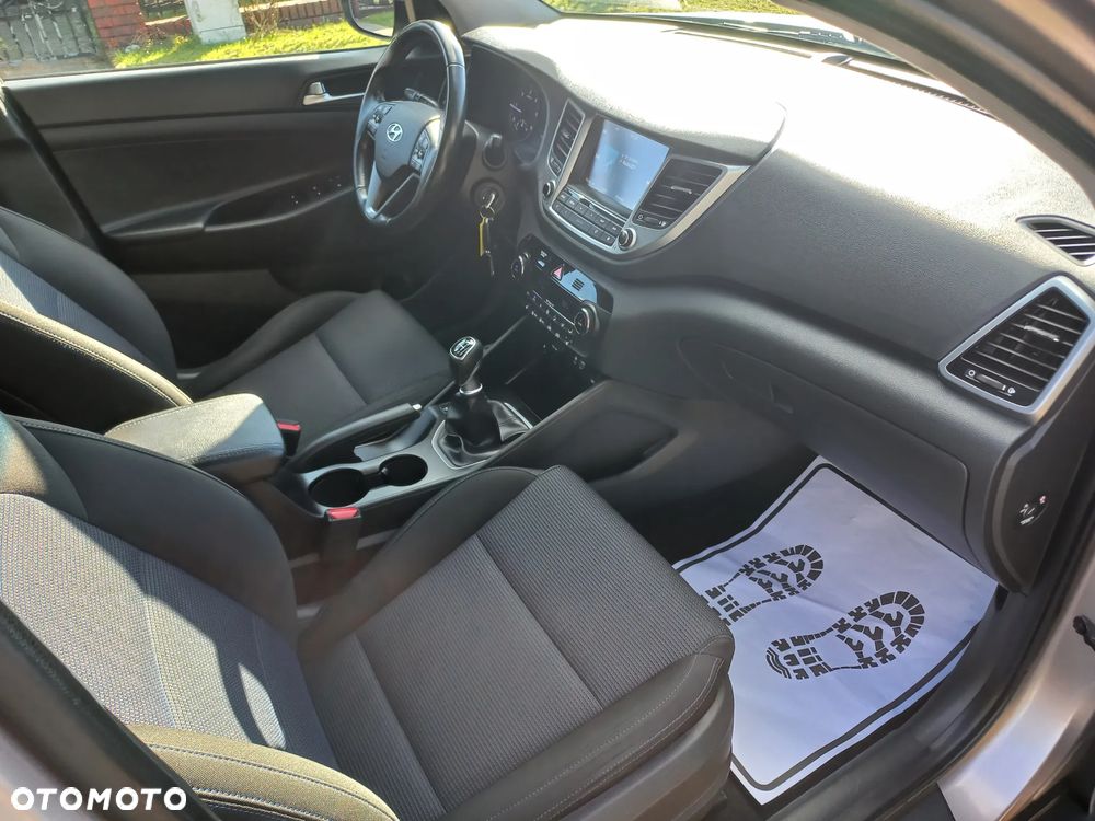 Hyundai Tucson blue 1.7 CRDi 2WD Style - 27