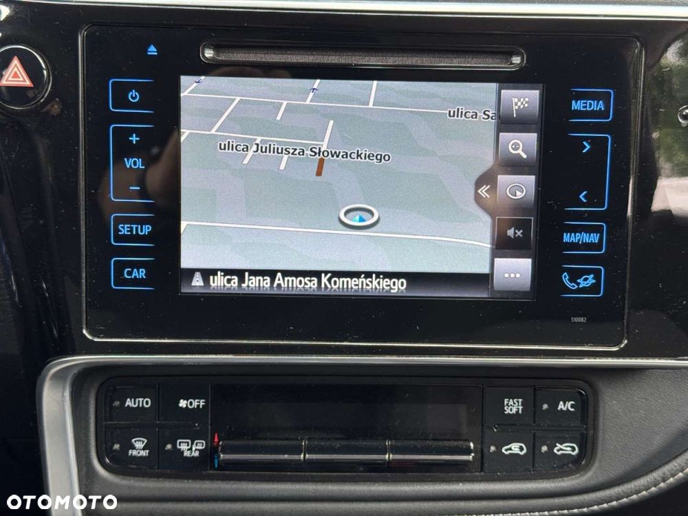 Toyota Auris Hybrid 135 Prestige - 31