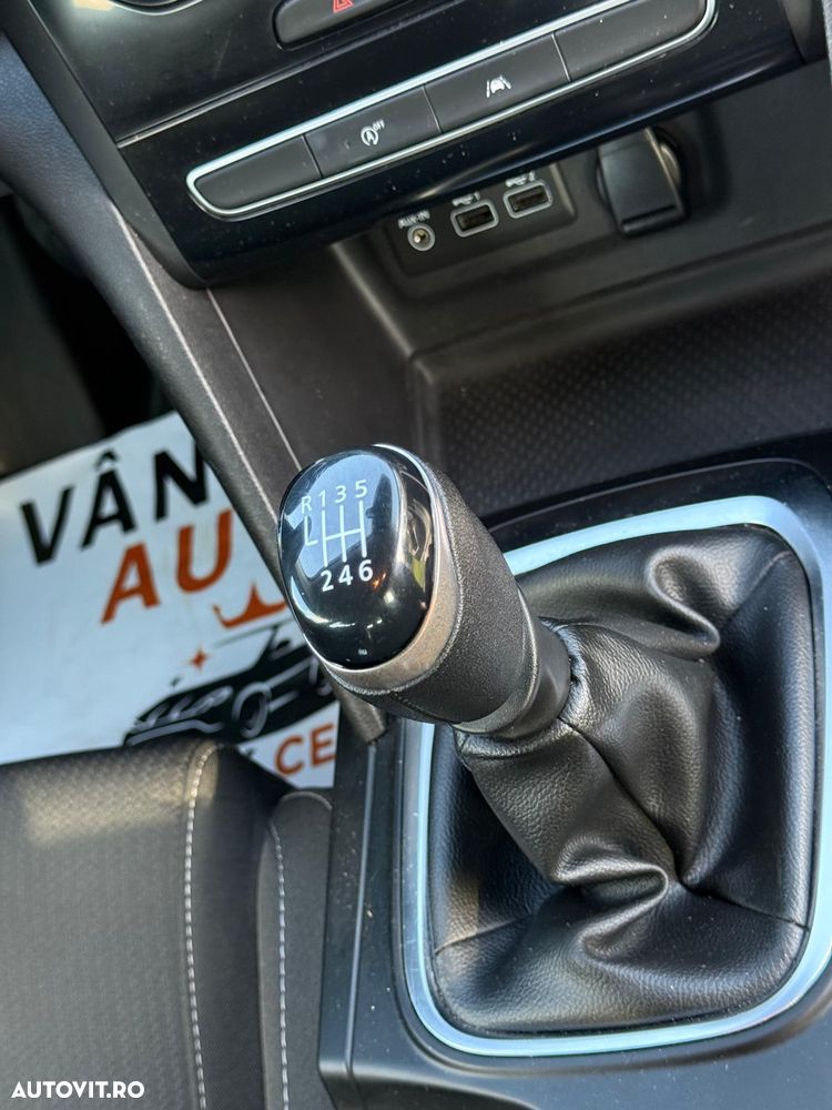 Renault Megane BLUE dCi 115 BUSINESS EDITION - 14
