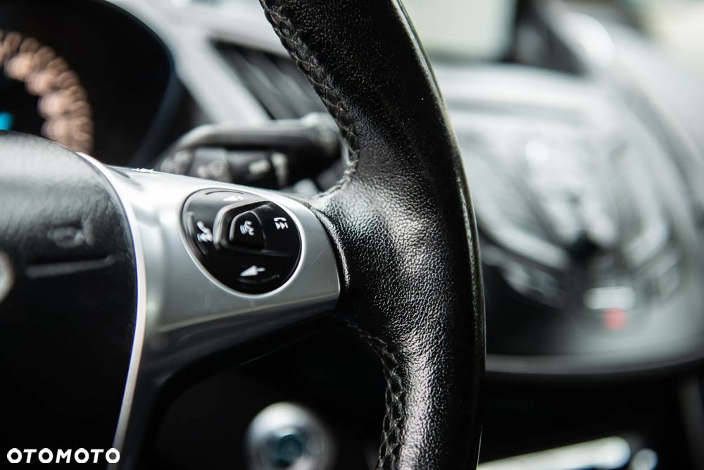 Ford Kuga 2.0 TDCi 4x4 Titanium - 40