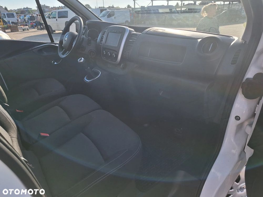 Renault Trafic - 19