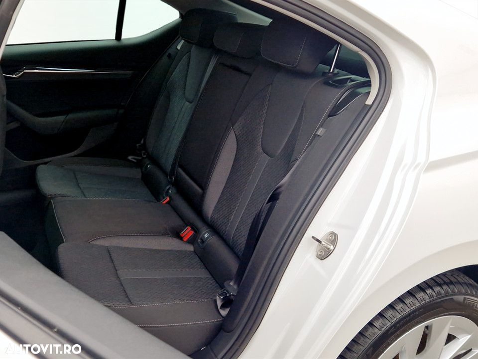 Skoda Octavia 1.5 TSI DSG MHEV Style - 15