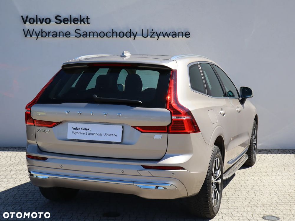 Volvo XC 60 T6 Plug-In Hybrid AWD Core - 5